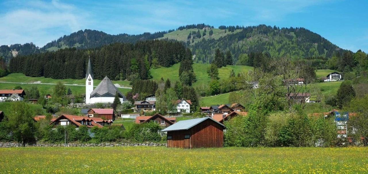 Blaichach mit Bergen
